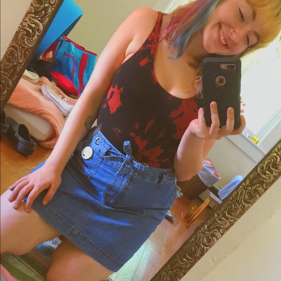 Meet your Posher, Brianna ☺️ - Picture 3 of 8